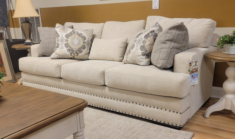 Everette Sofa