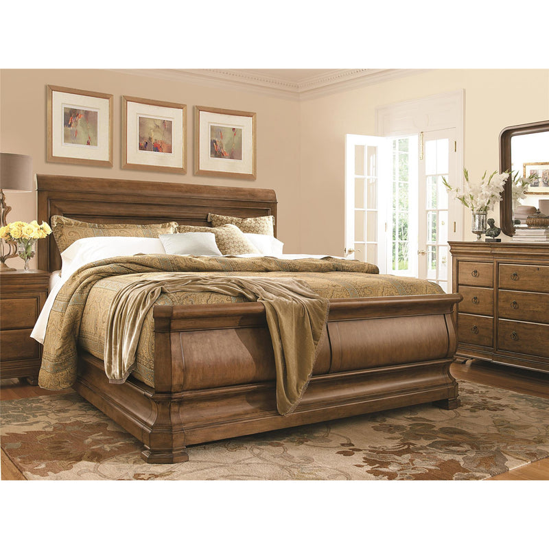 Universal Furniture New Lou King Sleigh Bed 07176F/07176H/07176R IMAGE 3