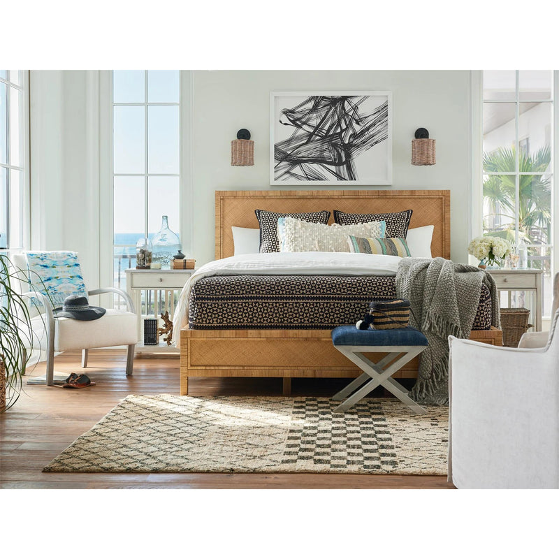 Universal Furniture Long Key King Panel Bed 833320/83332F/83332R IMAGE 2