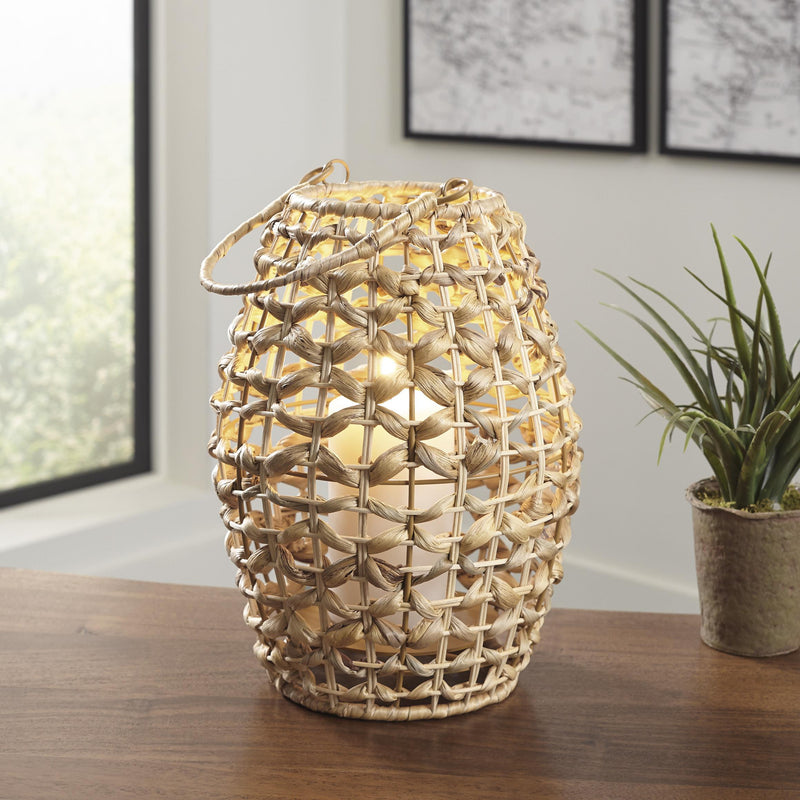  Signature Design by Ashley Etta A2000479 Lantern IMAGE 3