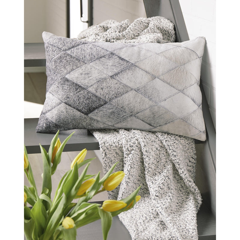 Signature Design by Ashley Pacrich A1000930 Pillow IMAGE 4