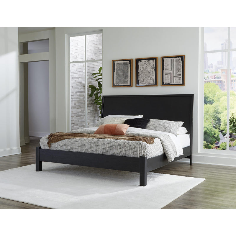 Signature Design by Ashley Danziar B1013B10 King Panel Bed IMAGE 5