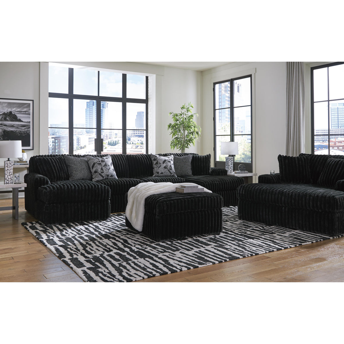 Signature Design by Ashley Midnight-Madness 98103S5 3 pc Sectional wit