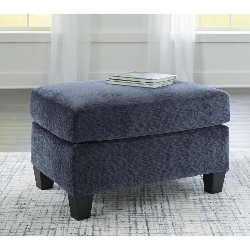 Benchcraft Amity Bay 67206U1 Chair and Ottoman IMAGE 4