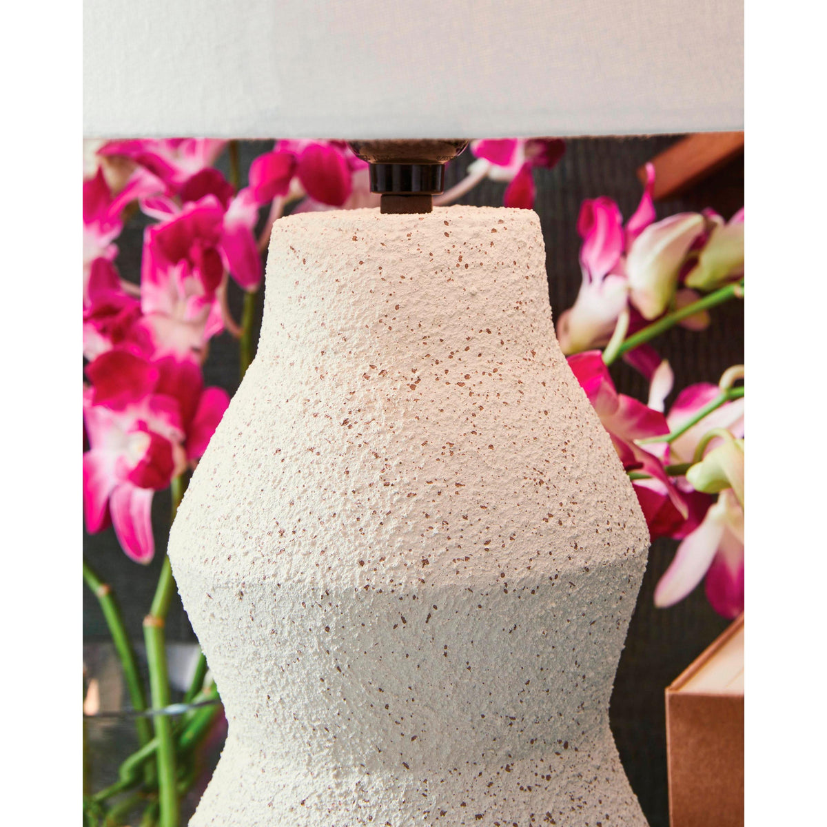 Signature Design by Ashley Dawthorne L236034 Paper Table Lamp